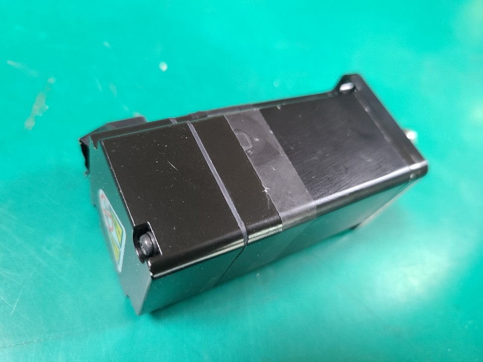 YASKAWA AC SERVO MOTOR SGMJV-01ADL21 (100W 중고) 야스까와 서보모타