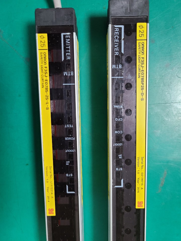 SEFETY LIGHT CURTAIN F3SJ-E0785P25-D-S(L-S) 에리어센서 (중고)