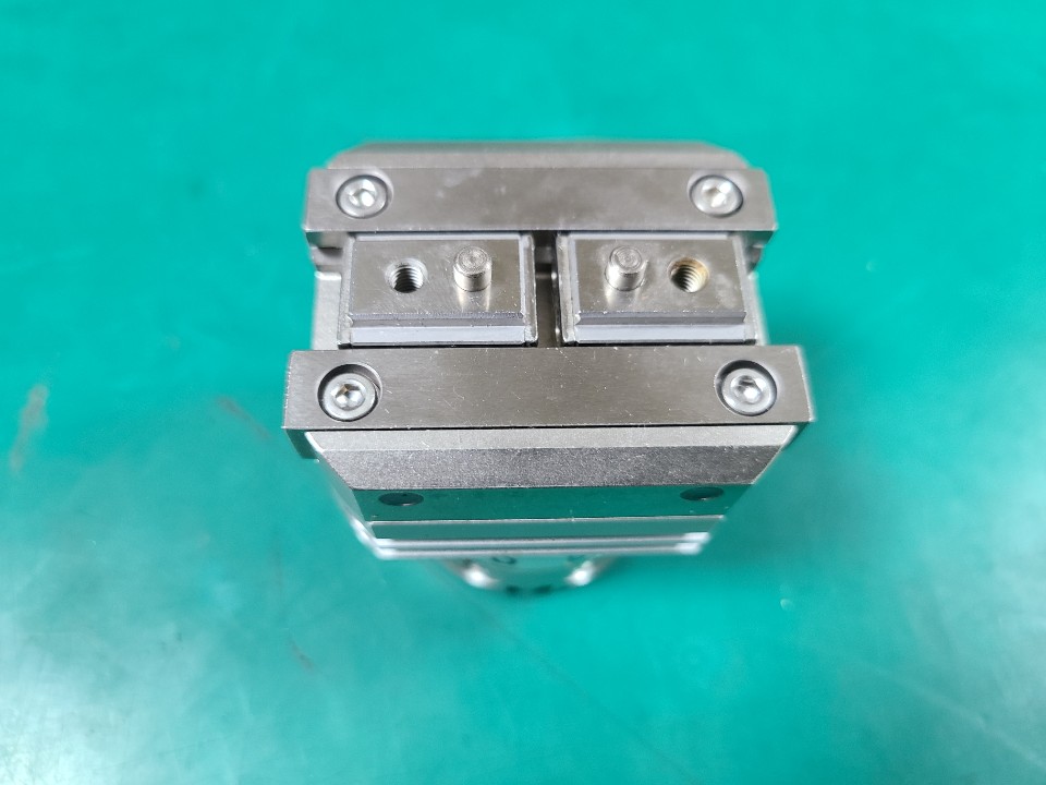 CHUCK CYLINDER 11-MDHR2-20R (중고)