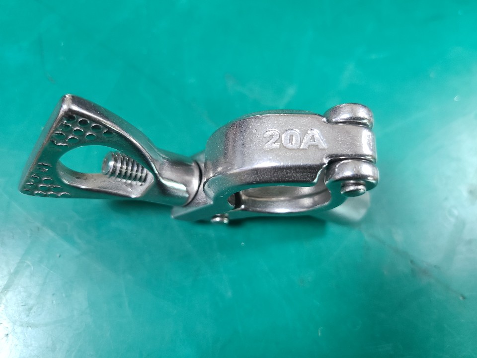 SANITARY TRI CLOVER CLAMP 20A (미사용중고)