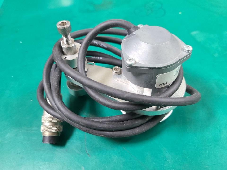 INCR ENCODER DKS40-P5K02000 (중고) 인 크리멘털 엔코더