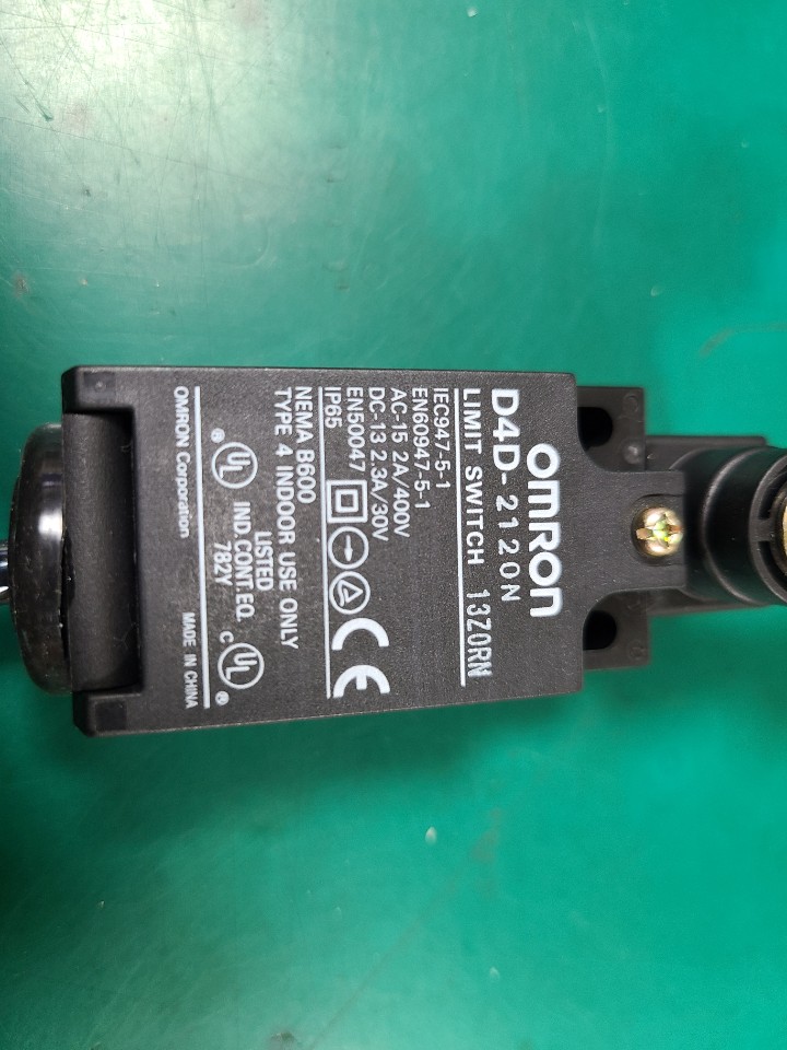 (A급-미사용품)LIMIT SWITCH D4D-2120N