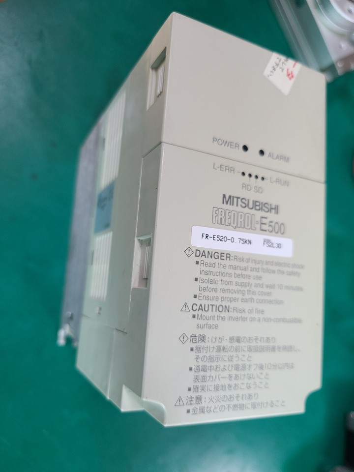 INVERTER MITSUBISHI FR-E520-0.75KN (중고) 인버터