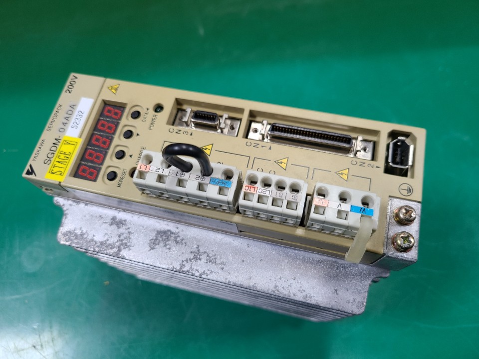 YASKAWA SERVOPACK SGDM-04ADA (400W 중고) 야스까와 서보팩