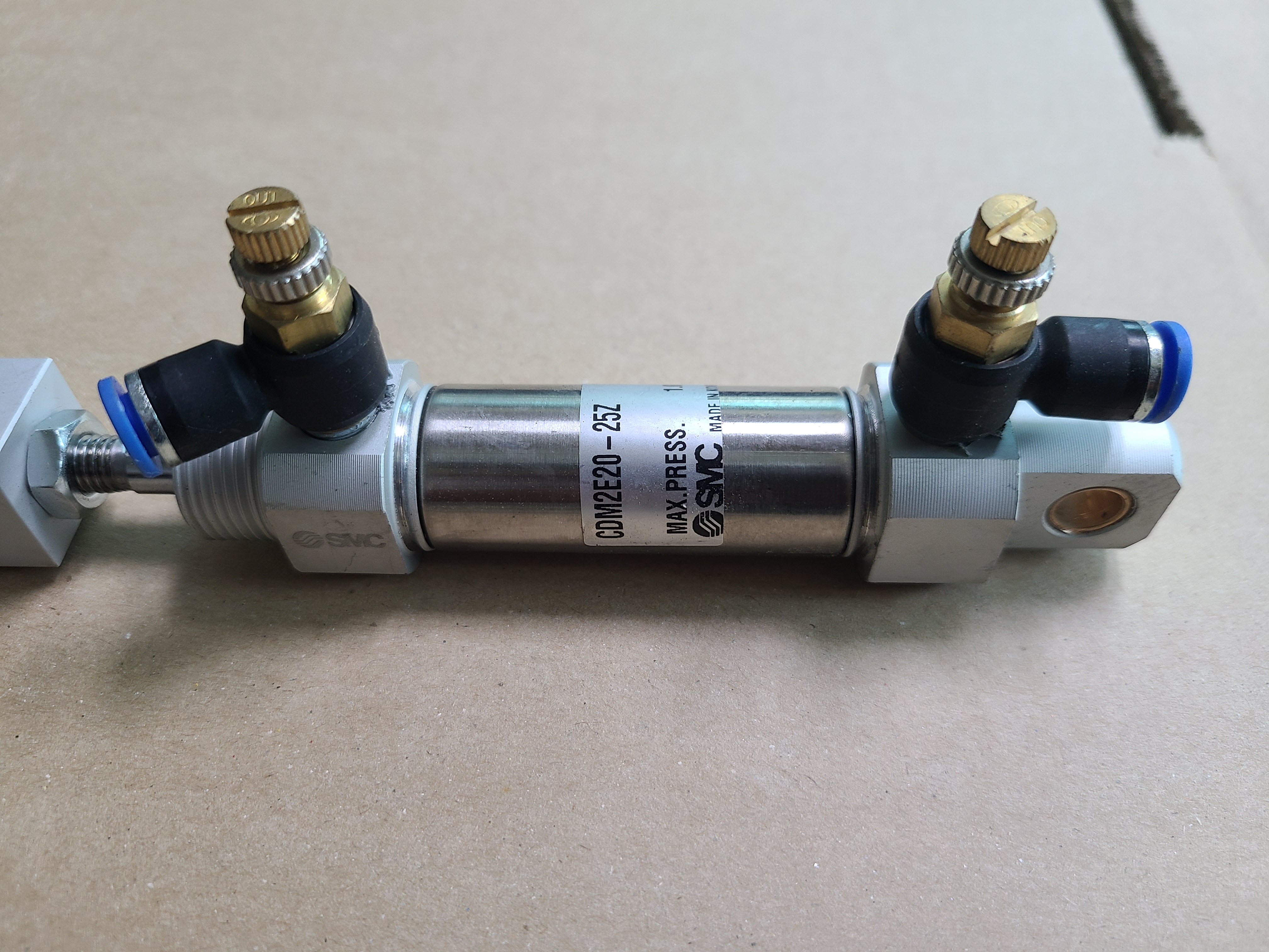 (미사용중고) SMC AIR CYLINDER CDM2E20-25Z 편로드 에어 실린더