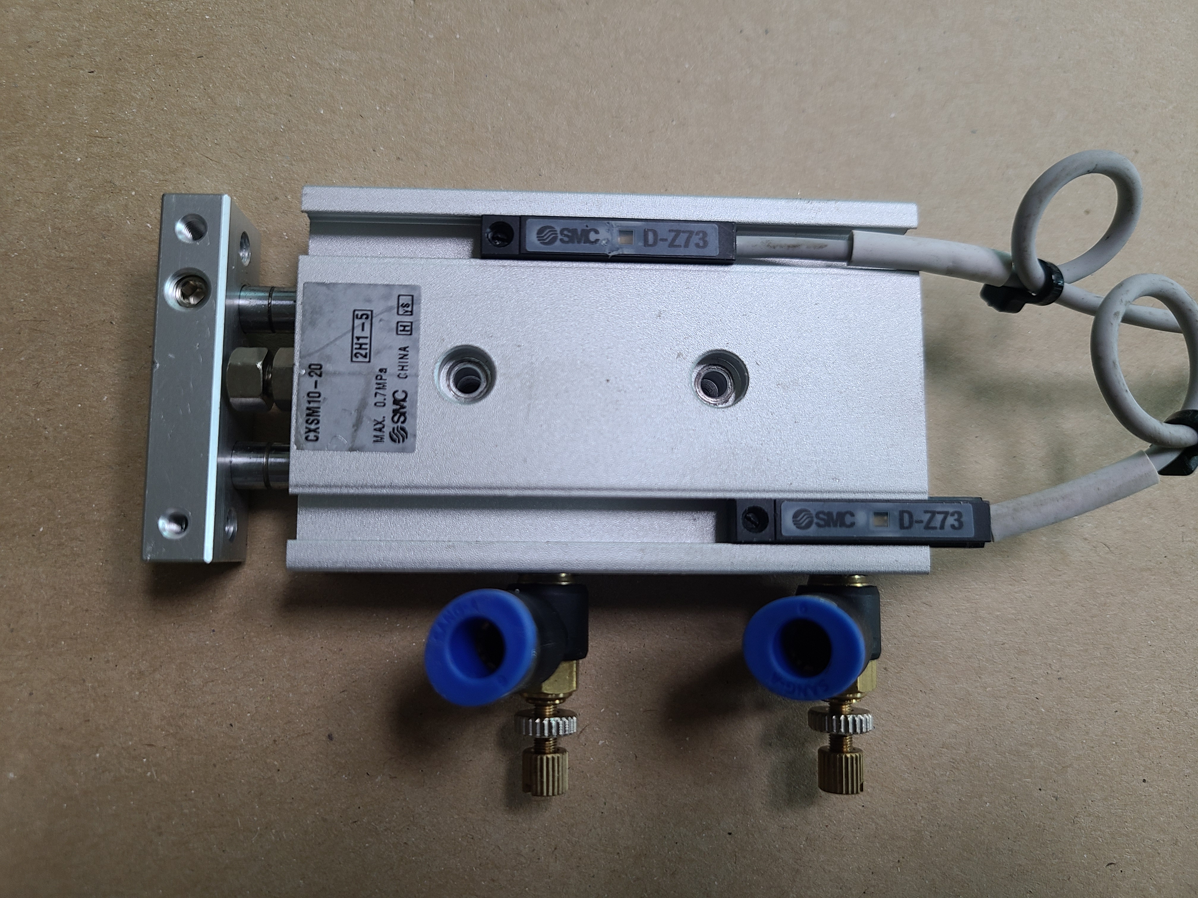 (미사용중고) SMC GUIDE CYLINDER CXSM10-20 가이드 실린더