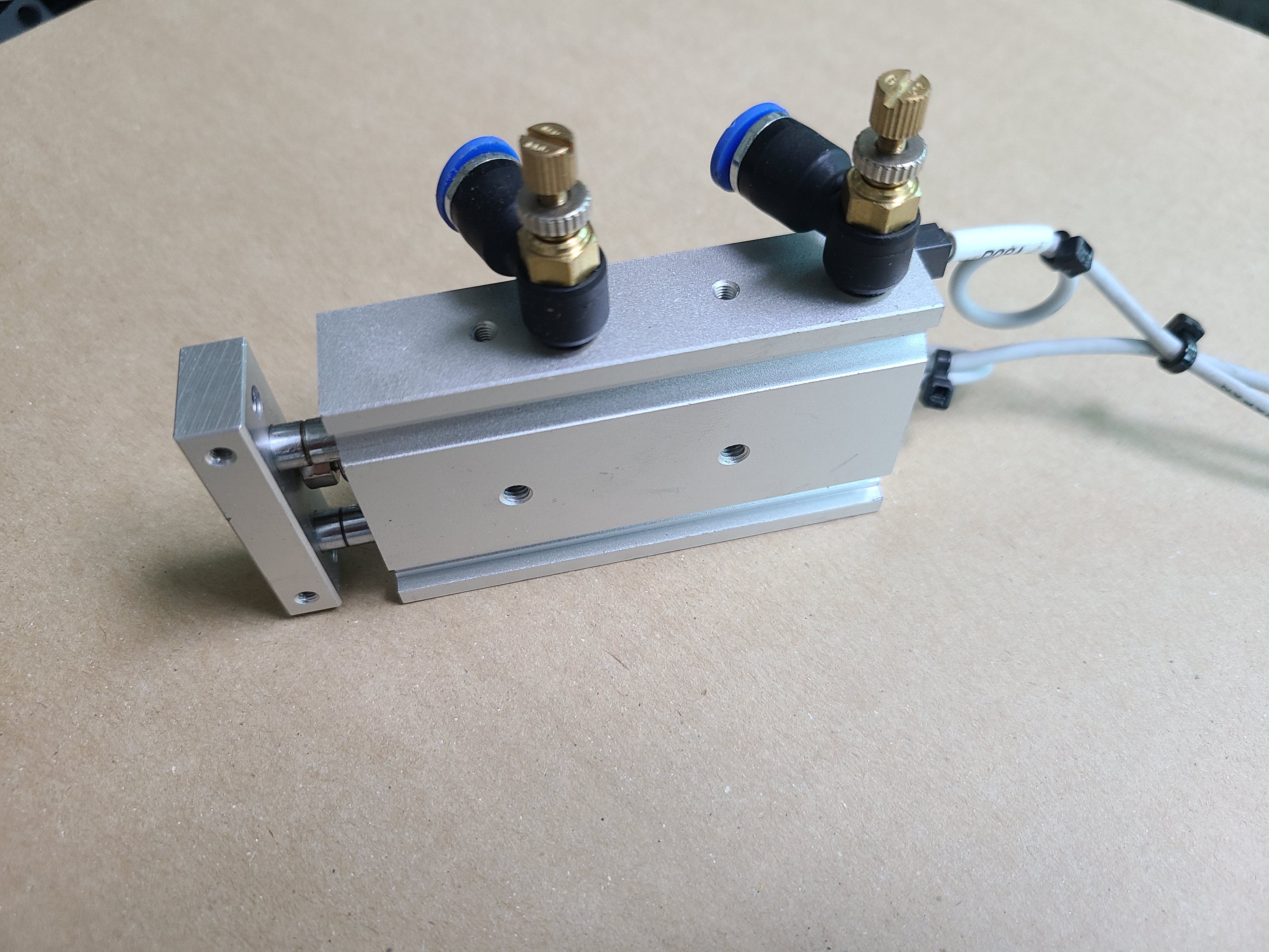 (미사용중고) SMC GUIDE CYLINDER CXSM10-20 가이드 실린더