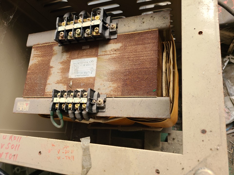 TRANS FORMER 3PH 15KVA (중고) 트랜스포머