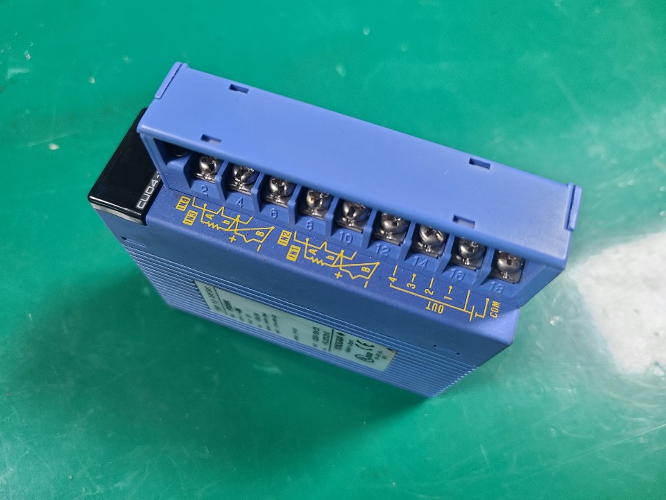 YOKOGAWA PLC TEMP PID CONTROL F3CU04-0N (중고) 요고가와 온도 피아이디 콘트롤