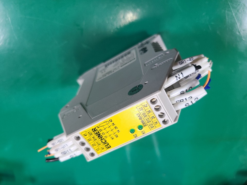 EUCHNER SAFETY SWITCH ESM-BA301 (중고) 안전 센서 콘트롤