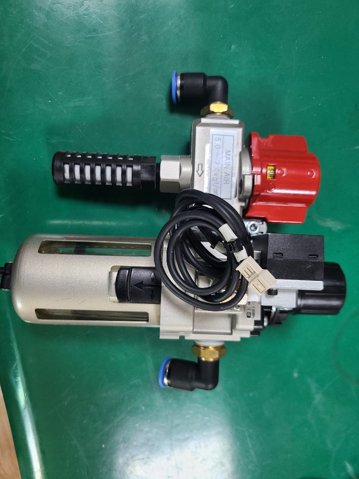 SMC REGULATOR AW40-04B+VHS40-04 (중고) 레귤레이터 유닛