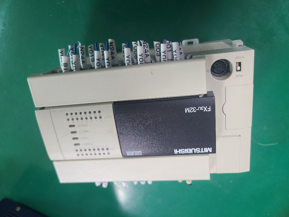 MITSUBISHI PLC FX3U-32MR/ES-A (중고) 미쓰비씨 피엘씨