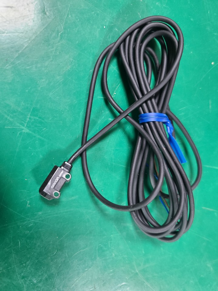 (A급-미사용품)OMRON SENSOR E3T-ST12 옴론 센서