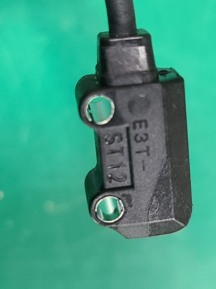 (A급-미사용품)OMRON SENSOR E3T-ST12 옴론 센서