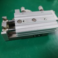 SMC SLIDE TABLE CYLINDER 25A-MXQ12L-30AS (중고) 슬라이드 테이블 실린더