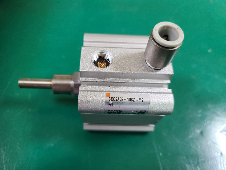 SMC AIR CYLINDER CDQ2A32-10SZ-M9NV 9중고) 에어 실린더