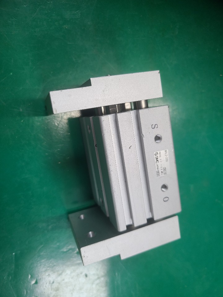 SMC CHUCK CYLINDER MHL2-20D (중고) 척실린더