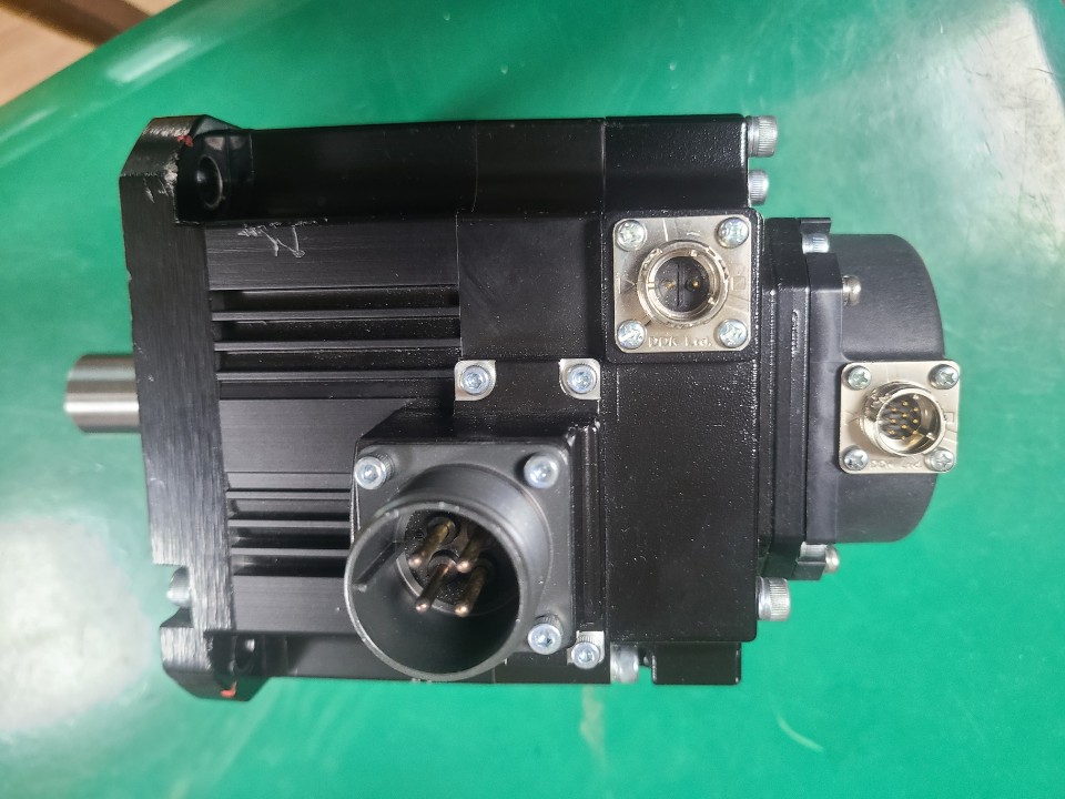 MITSUBISHI SERVO MOTOR HG-SR102B (중고) 미쓰비씨 서보모타