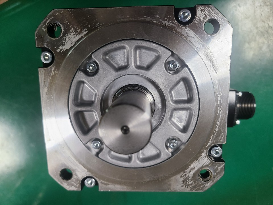 MITSUBISHI SERVO MOTOR HG-SR102B (중고) 미쓰비씨 서보모타