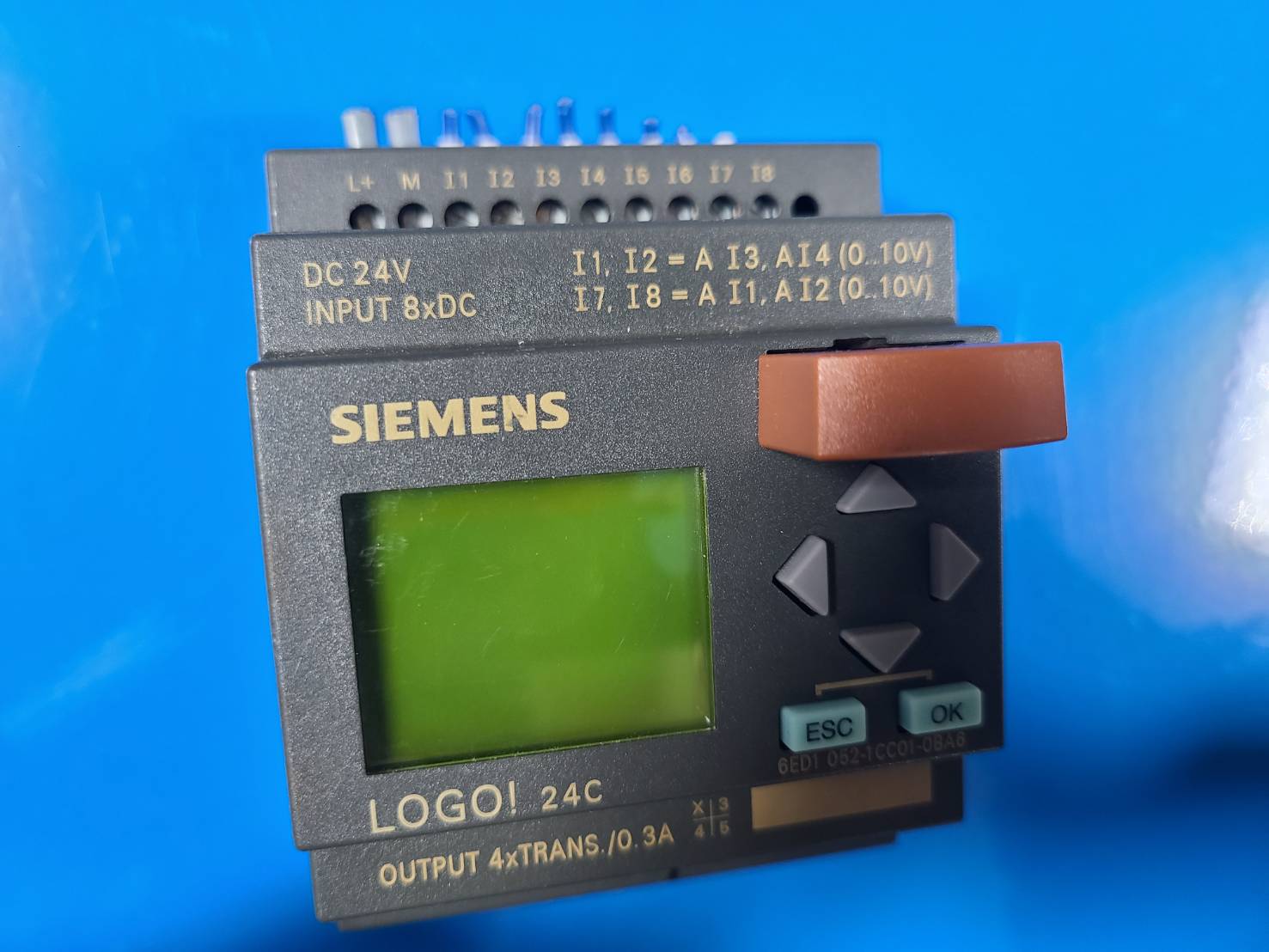 SIMENS PLC LOGO! OUTPUT 4*TRANS/0.3A 6ED1 052-1CC01-0BA6(중고)