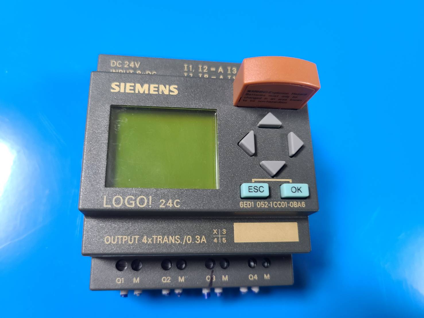 SIMENS PLC LOGO! OUTPUT 4*TRANS/0.3A 6ED1 052-1CC01-0BA6(중고)