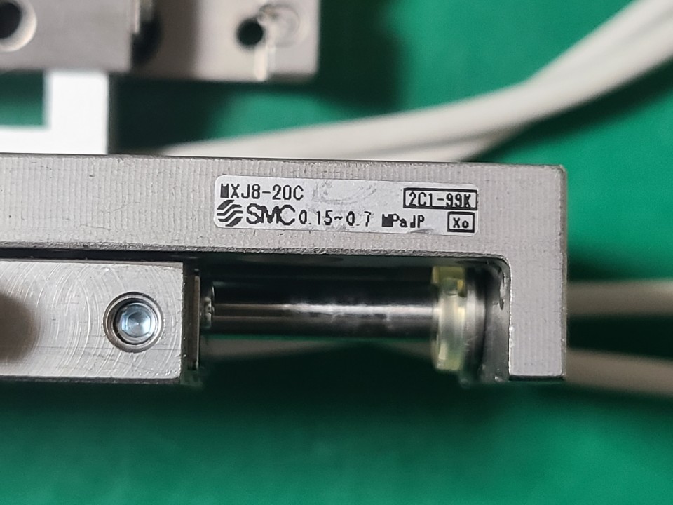 SMC SLIDE TABLE CYLINDER MXJ8-20C (중고) 슬라이드 테이블 실린더
