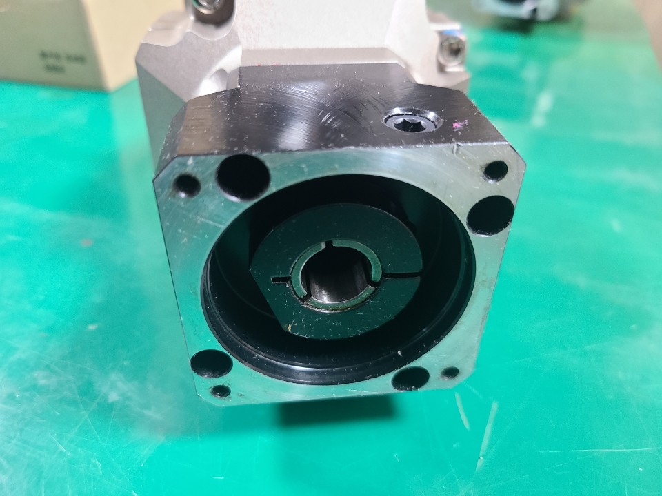 SERVO MOTOR 감속기 AF075-S1-P2(30:1)(미사용중고) 서보모타 감속기