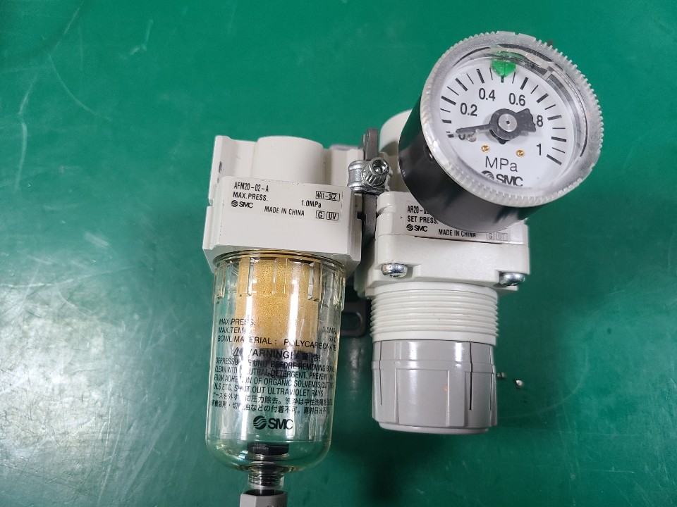 SMC REGULATOR AR20-02G-A+AFM20-02-A (중고) 에어 레귤레이터