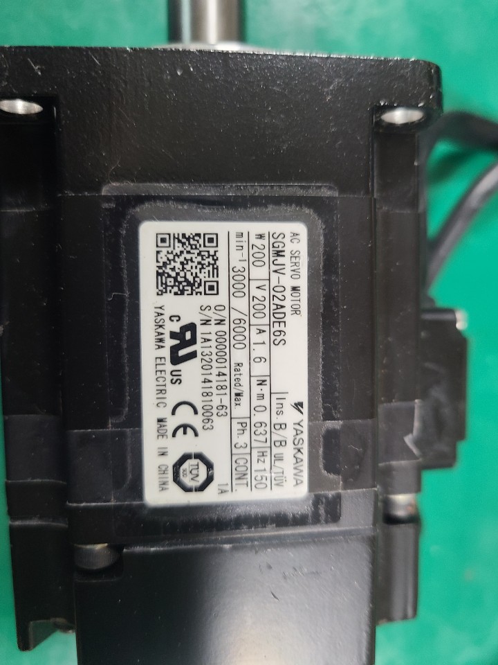 YASKAWA SERVO MOTOR SGMJV-02ADE6S (200W-중고) 야스까와 서보모타