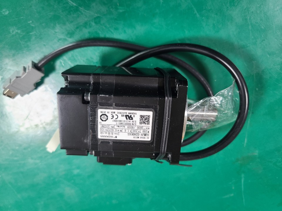 (A급-미사용품) YASKAWA SERVO MOTOR SGMJV-02ADE6S 야스까와 서보모타