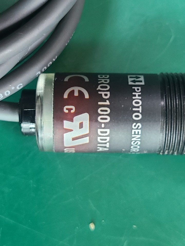 AUTONICS PHOTO SENSOR BRQP100-DDTA (중고) 포토 센서