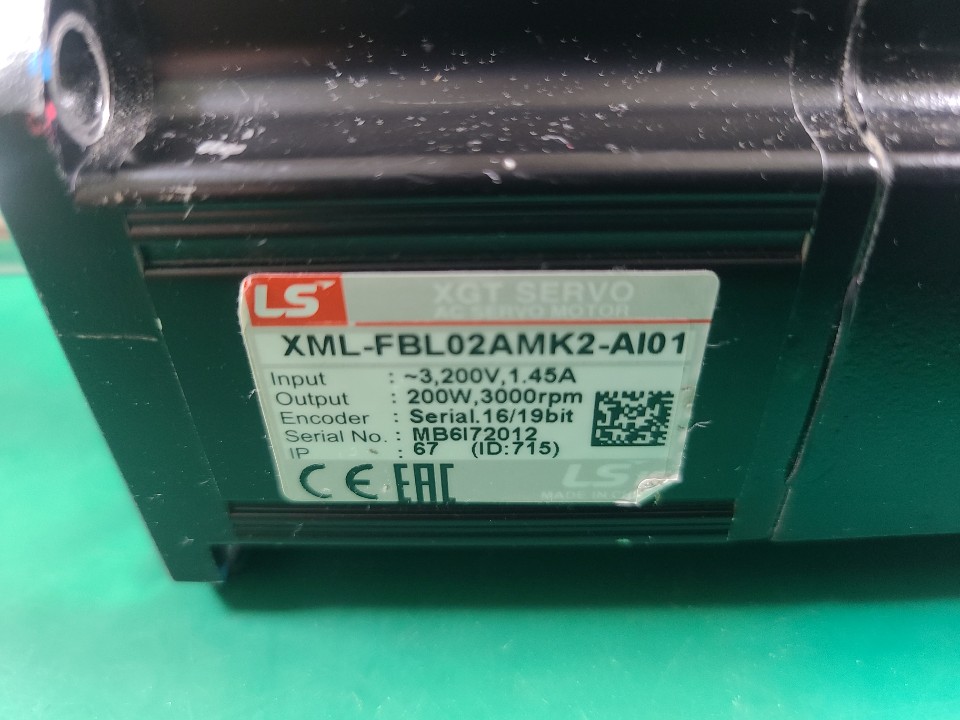 LS XGT SERVO MOTOR XML-FBL02AMK2-AI01 (중고) 엘에스 서보모타