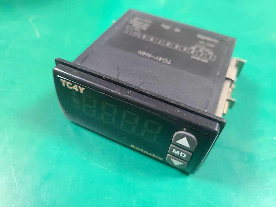 AUTONICS TEMP CONTROLLER TC4Y-N4N (중고) 오토닉스 PID제어 온도 조절기