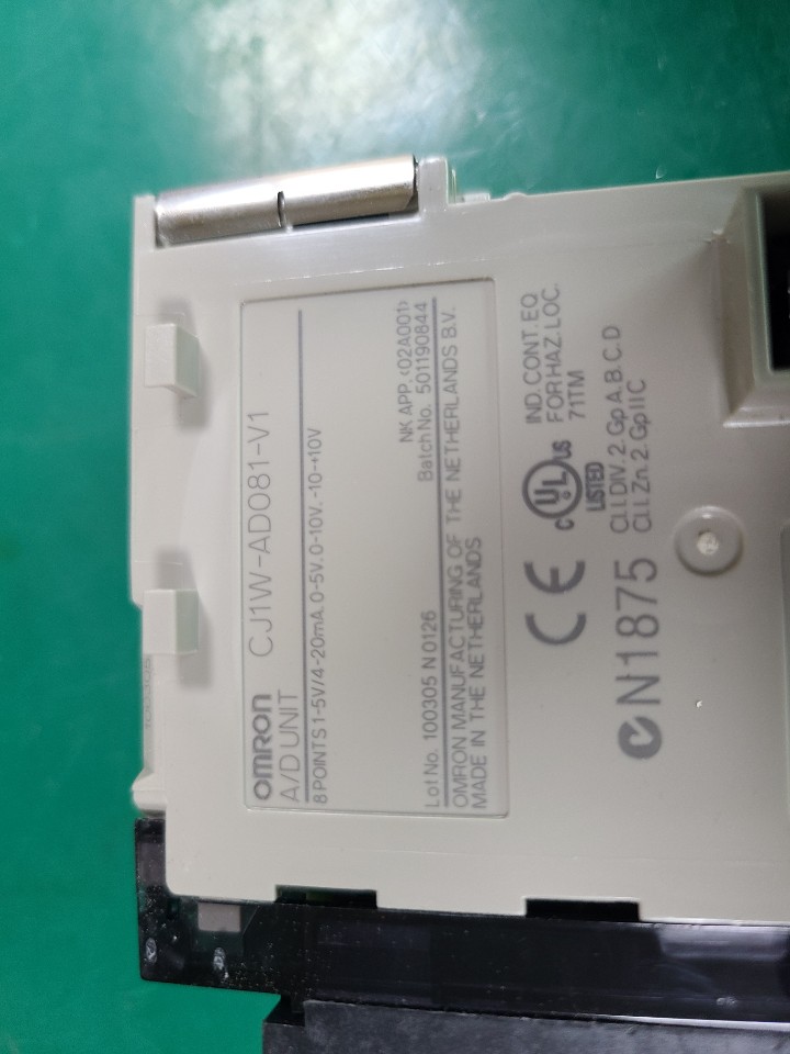 OMRON PLC A/D UNIT CJ1W-AD081-V1 (중고) 옴론 피엘씨