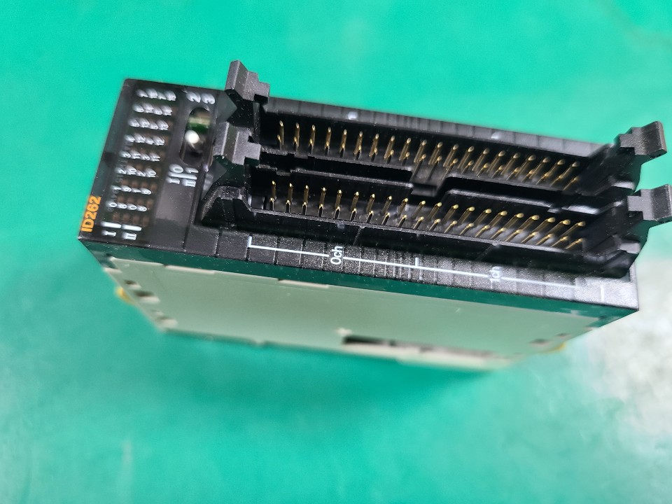 OMRON PLC INPUT UNIT CJ1W-ID262 (중고) 옴론 피엘시