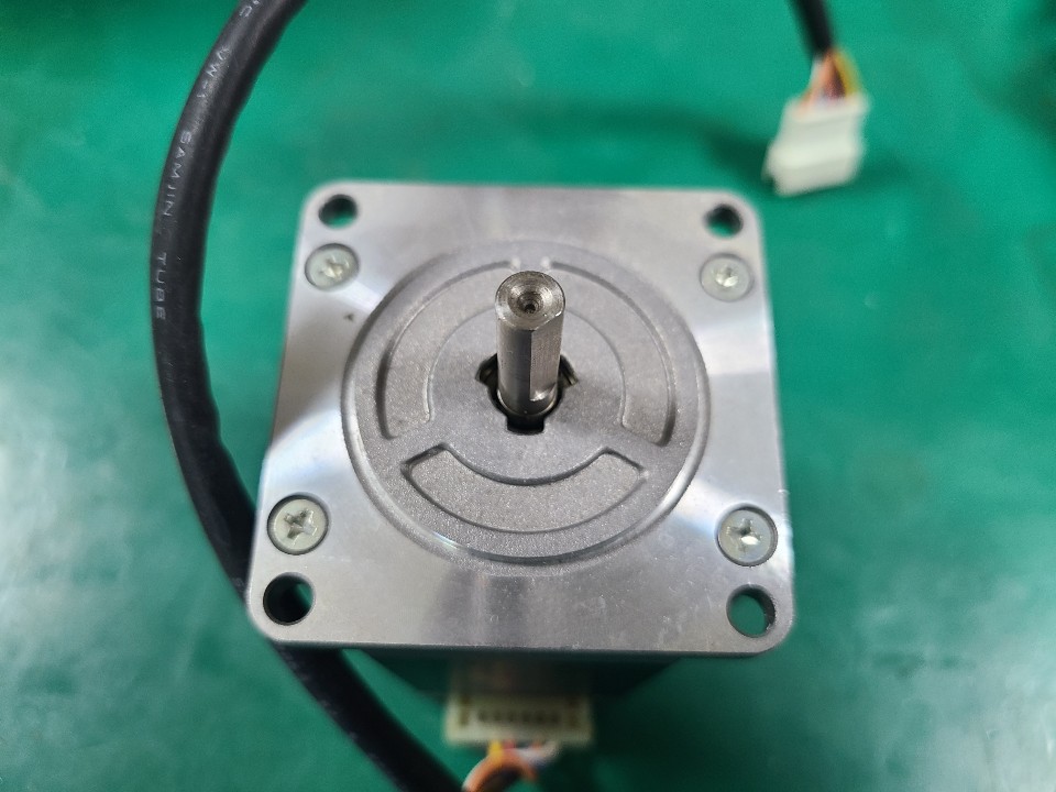 SANYO DENKI STEPPING MOTOR 103H7126-0447 (중고) 산요덴기 스텝모타