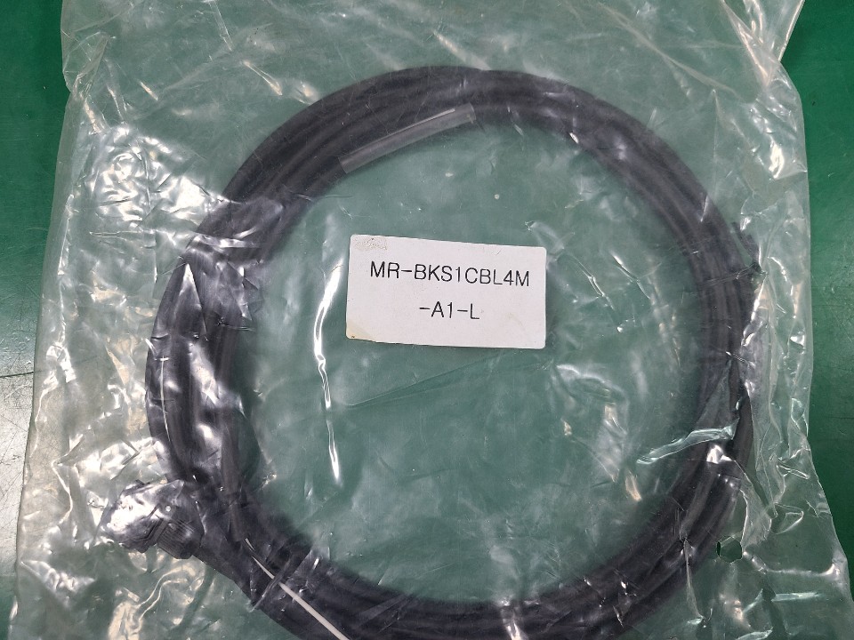 (A급-미사용품) SERVO CABLE MR-BKS1CBL4M-A1-L 서보 케이블