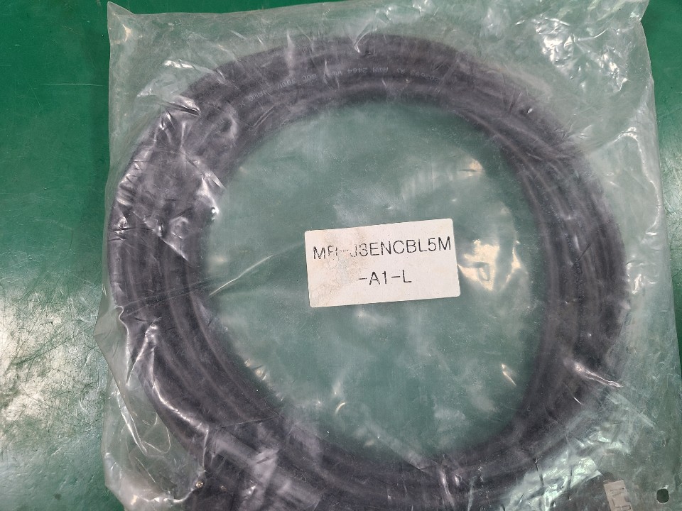 (A급-미사용품) SERVO CABLE MR-J3ENCBL5M-A1-L 서보 케이블