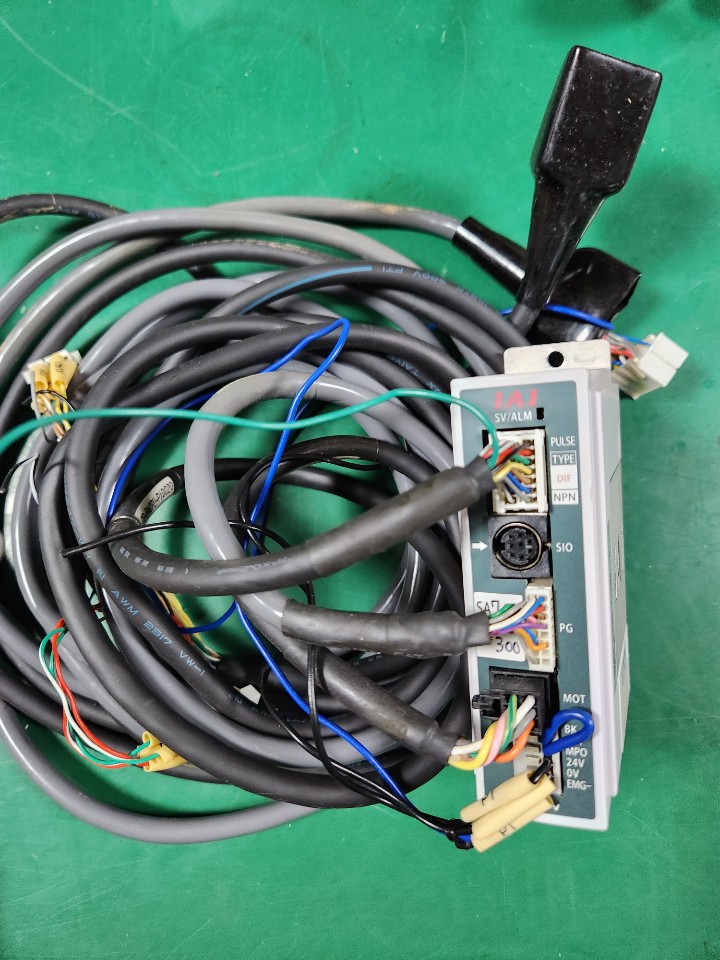 IAI SERVO DRIVE PCON-PL-56PI-NP-2-0 (중고) 아이에이아이 서보 콘트롤 드라이브