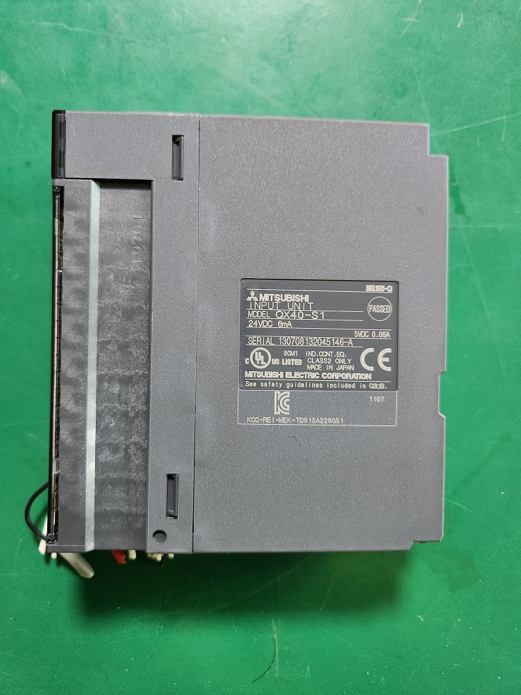 MITSUBISHI  PLC  INPUT UNIT QX40-S1 미쓰비시 피엘씨 (중고)