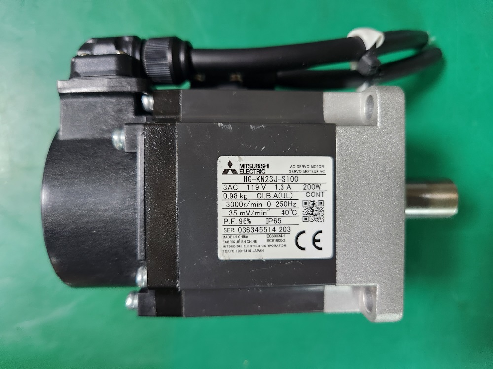 MITSUBISHI SERVO MOTOR HG-KN23J-S100  200W 미쓰비시 서보 모터 (중고)