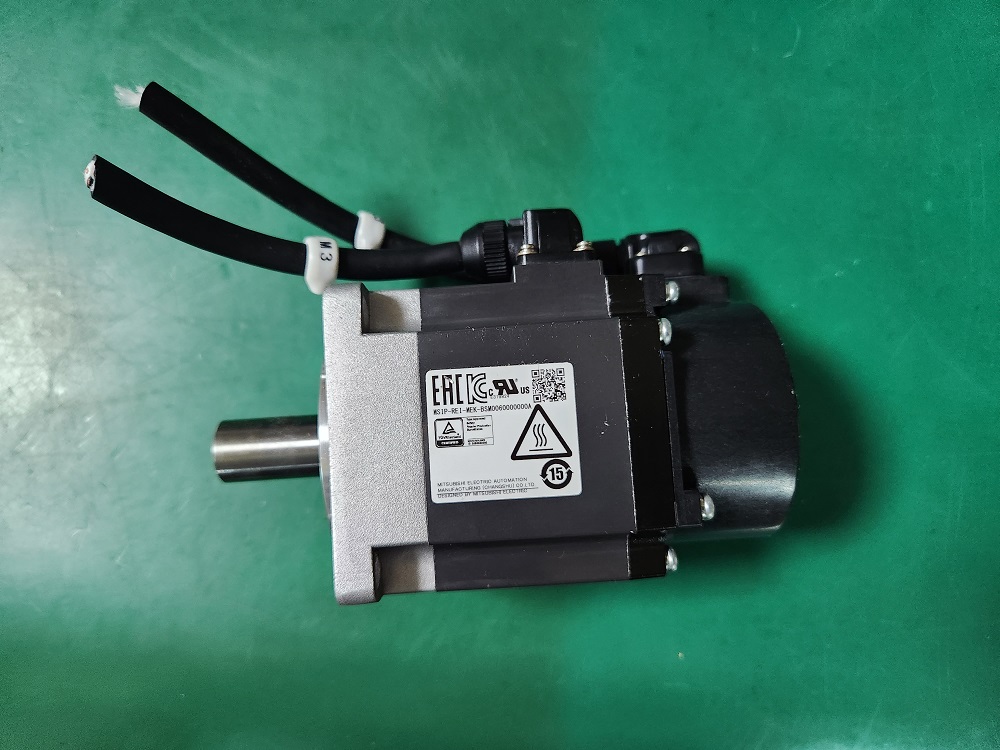 MITSUBISHI SERVO MOTOR HG-KN23J-S100  200W 미쓰비시 서보 모터 (중고)