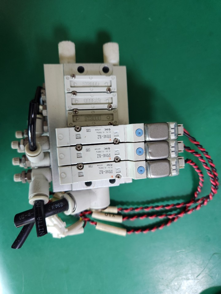 SMC SOLENOID VALVE SY3140-5LZ (3EA) 솔밸브 (중고)