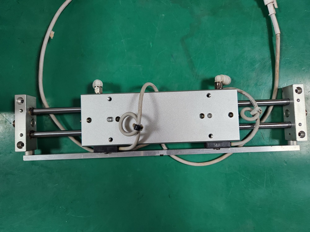 SMC SLIDE CYLINDER  CDBXWM10-100 슬라이드 실린더 (중고)