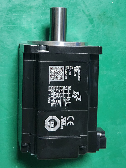 YASKAWA SERVO MOTOR SGM7J-04AFA21 (400W) (중고) 야스까와 서보모타