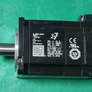 YASKAWA SERVO MOTOR SGM7J-04AFA21 (400W) (중고) 야스까와 서보모타