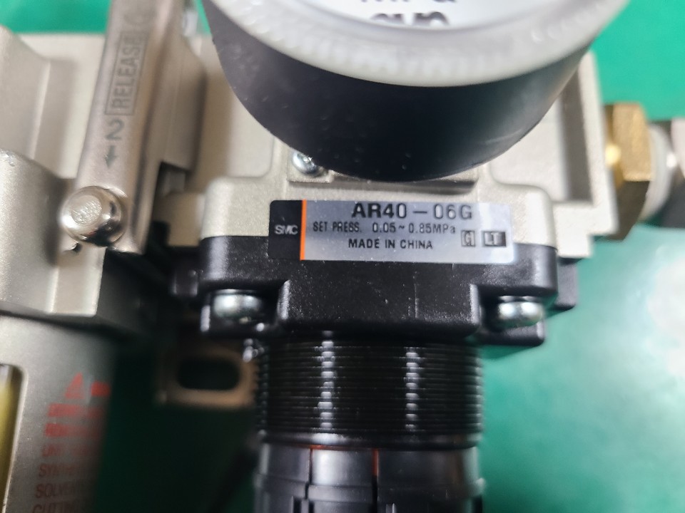 SMC REGULATOR AF40-06+AR40-06G+VHS40-06 (중고) 에어 레귤레이터