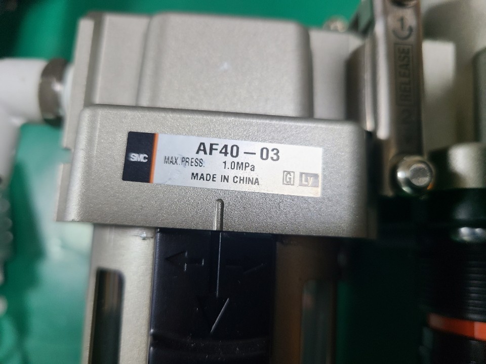 SMC AIR REGULATOR AF40-03+AR40-03G (중고) 에어 레귤레이터