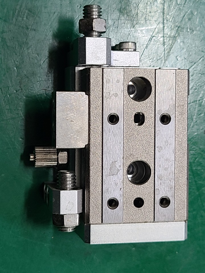 SMC SLIDE TABLE CYLINDER MXQ8-10 (중고) 슬라이드 테이블 실린더