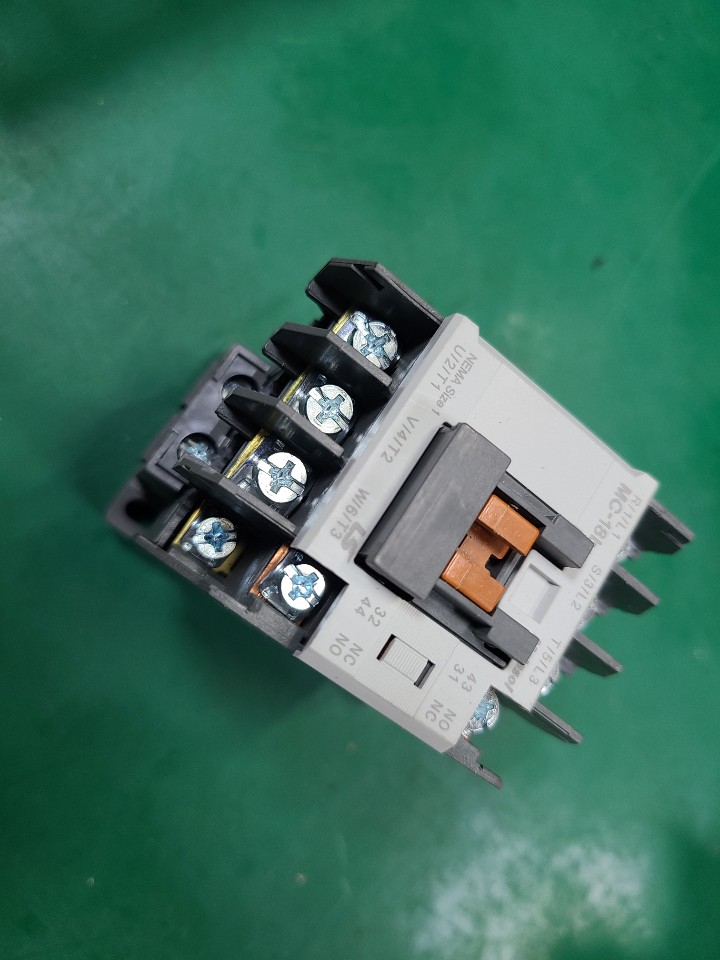 LS CONTACTOR MC-18B (중고)